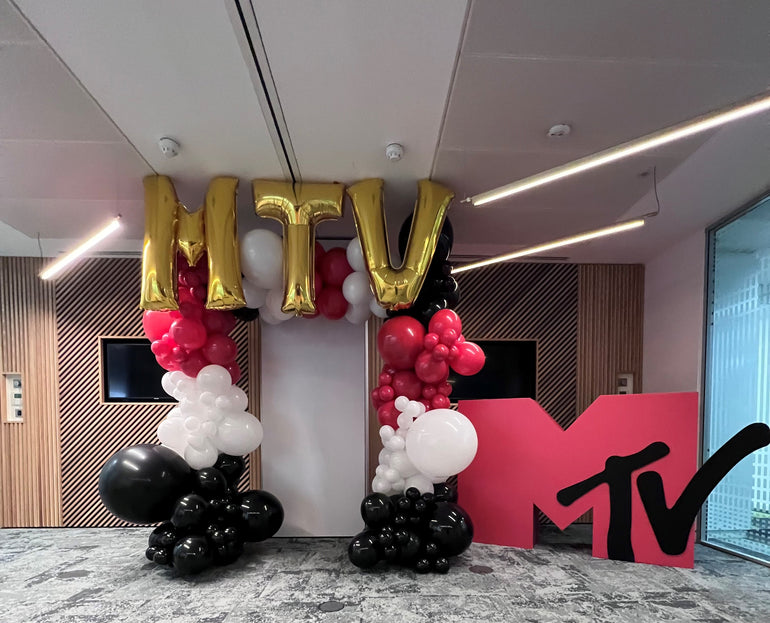Balloon Specialist in Corporate and Private Events – Puff Puff Balloons